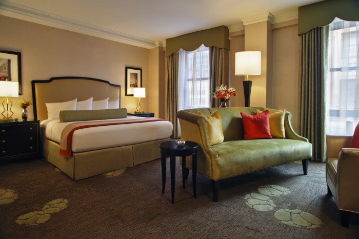 Chicago Hotel Rooms & Suites - Palmer House a Hilton Hotel